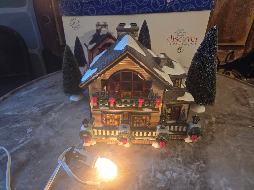 Dept 56 The Original Snow Village- Christmas Lake Chalet